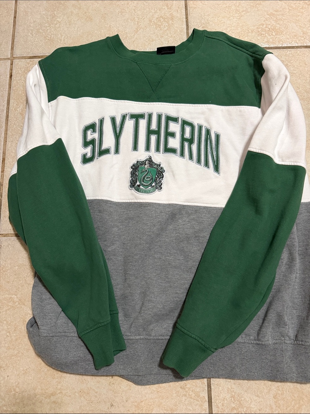 Slytherin Colorblock Crewneck Sweatshirt - Green/White/Gray